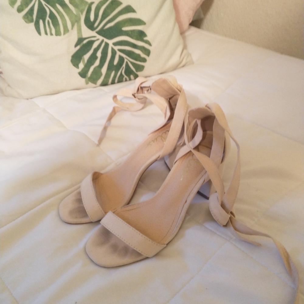 Lulu's cream / off white wrap heels